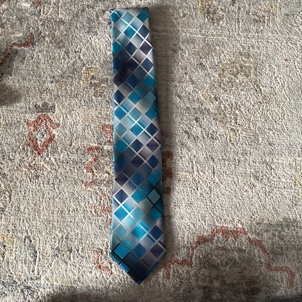 Men’s neck tie.